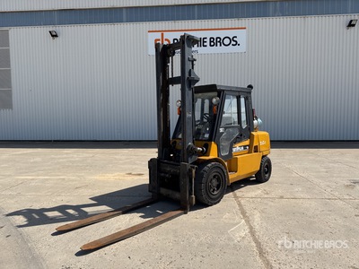 2005 Cat GP50K 4560 kg Chariot Elevateur Carrelli Elevatori