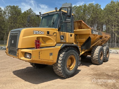 2015 John Deere 250D Series II Articulated Dump Truck