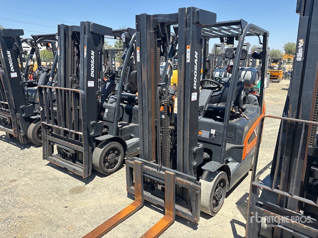 2021 Doosan GC25S-9 4600 lb Cushion Tire Forklift