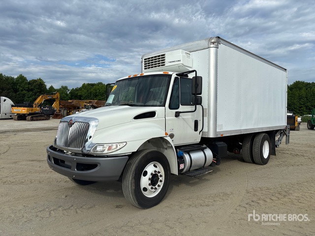 2018 International Durastar 4300 4x2 Refrigerated Truck