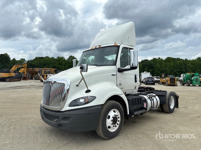 2020 International RH613 4x2 Cabeza Tractora Cabina Corta