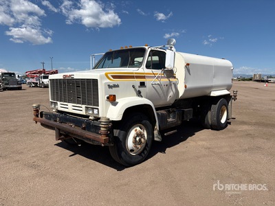 1989 GMC C7500 4x2 Water vrachtwagen