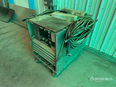 Lincoln Electric Idealarc R3R-500 500 A Stick Electric Welder