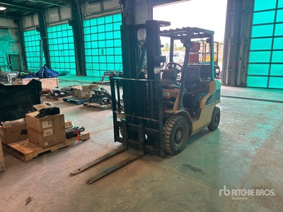 2005 Cat P5000 Pneumatic Tire Montacargas