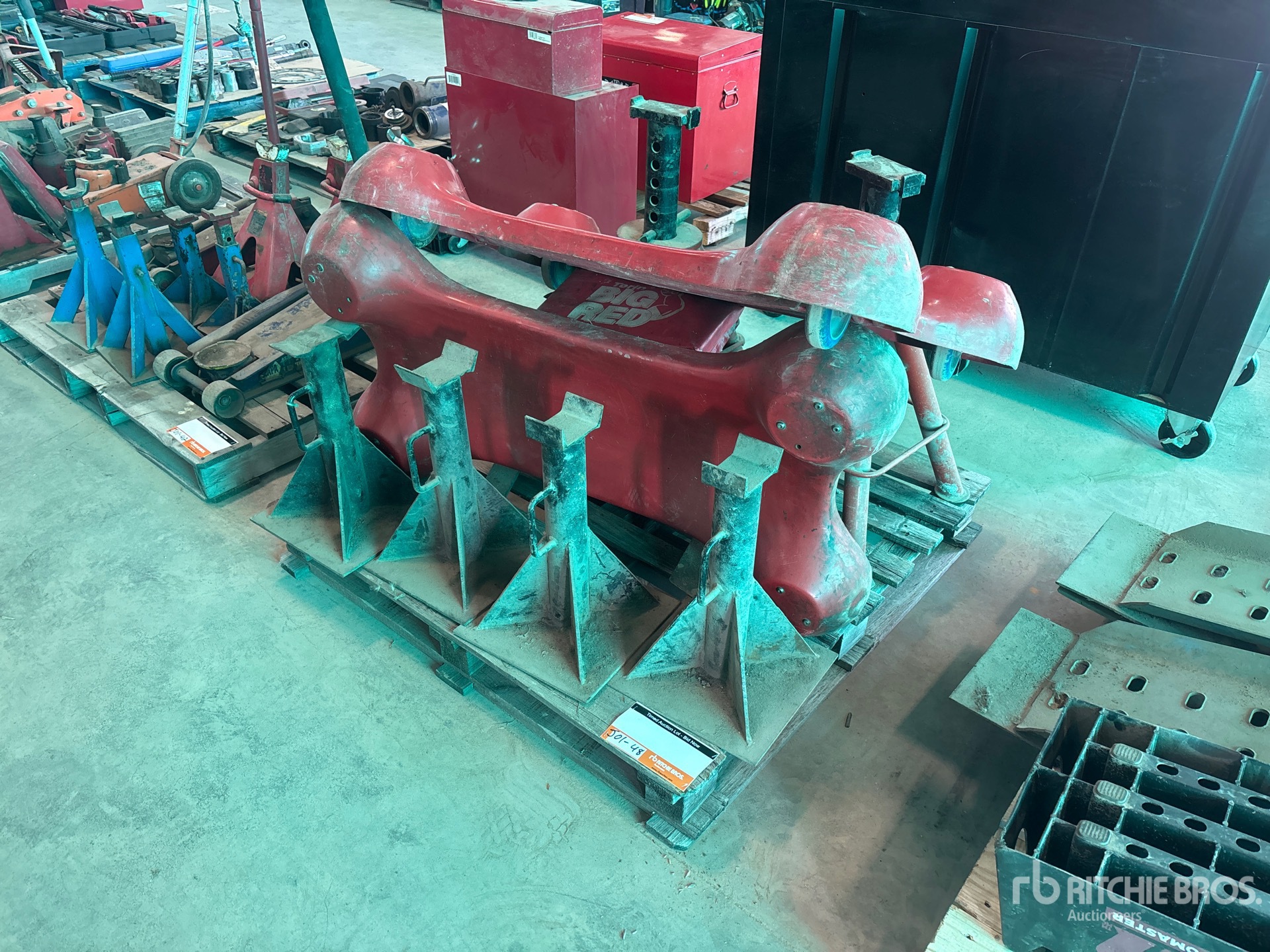 Quantity of (2) 10 Ton Jack Stands