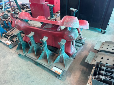 Quantity of (2) 10 Ton Jack Stands ハンドツール
