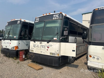 2003 MCI D4500 6x2 56-Seat Coach (Inoperable)