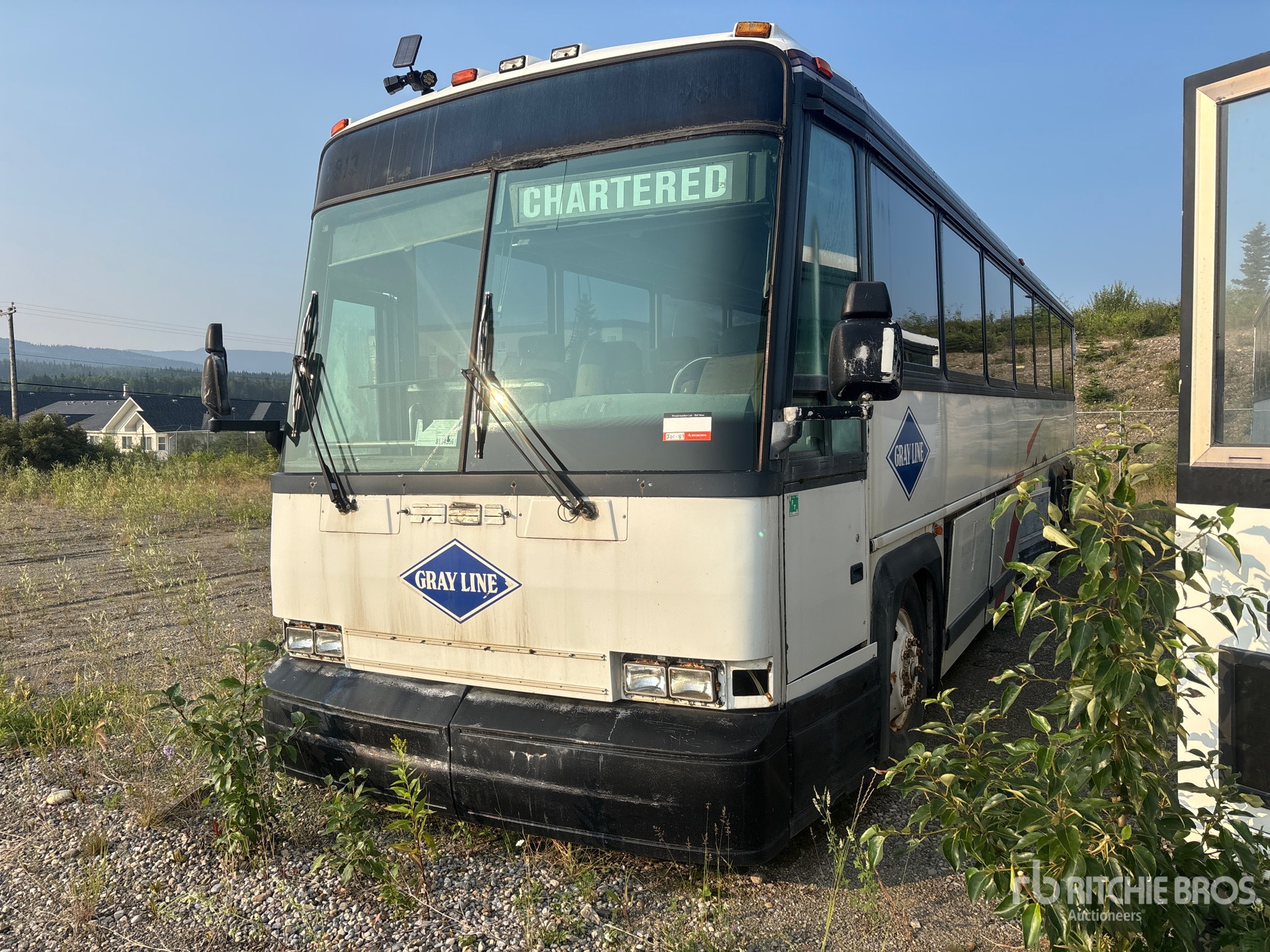 1995 MCI 102-D3 Intercity 6x2 48-Seat Coach (Inoperable)