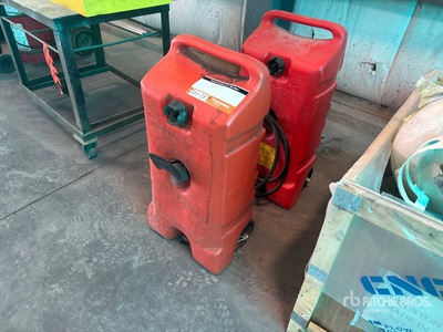Quantity of (2) Portable Poly Réservoir de carburant