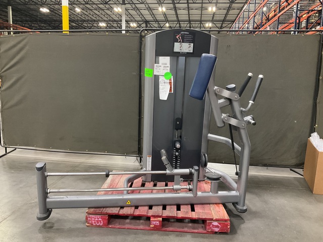 Life Fitness FZGL Glute Machine