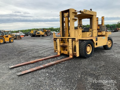 Fulghum 2STG30-48 Pneumatic Tire Forklift