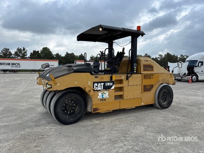 Cat CW34 8 Wheel Pneumatic Roller