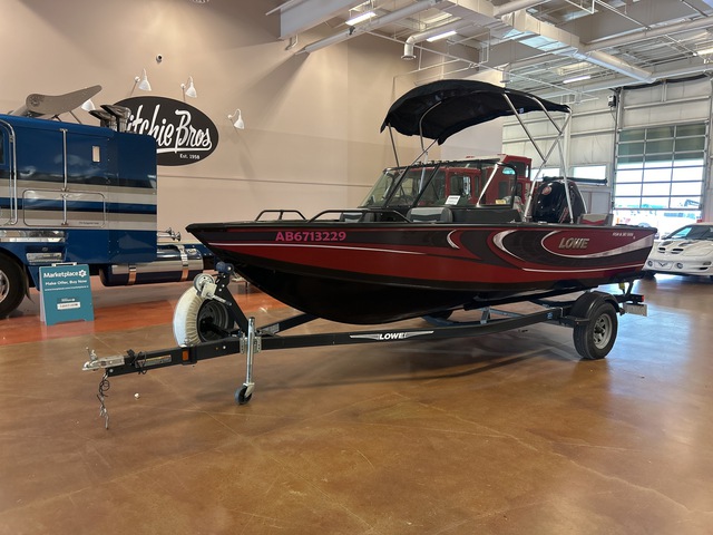 2019 Lowe FS 1800 Fishing Boat w/2019 Karavan Trailer