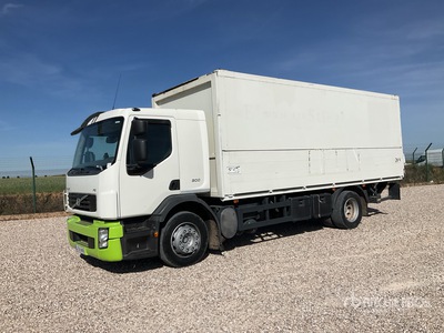 2010 Volvo FE300 4x2 Autocarro furgonato