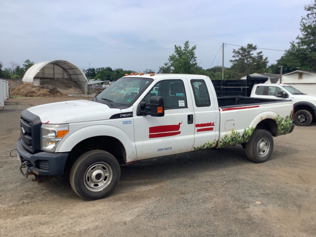 2016 Ford F-350 XL 4x4 Extended Cab Pickup