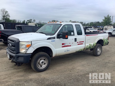 2015 Ford F-350 XL 4x4 Extended Cab Pickup