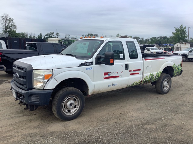 2015 Ford F-350 XL 4x4 Extended Cab Pickup