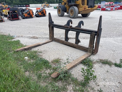 96 in Wheel Loader Forks - Fits Cat 938M
