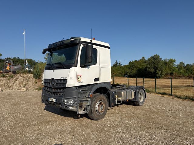 2018 Mercedes Benz Arocs 2051 4x2 Sleeper Truck Tractor