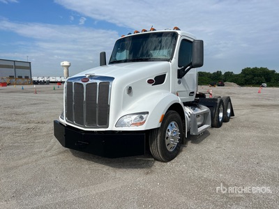 2018 Peterbilt 579 6x4 T/A Day Cab Truck Tractor