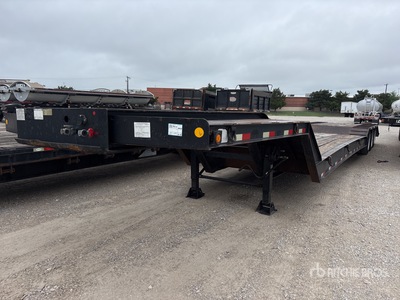 2013 Pitts LB52-26 Tri/A Single Drop Lowboy Trailer