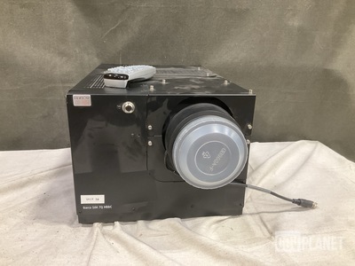 Barco SIM 7Q HB Projector