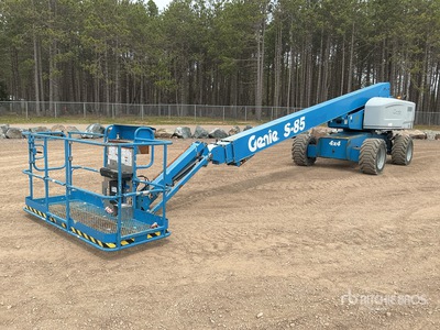 2015 Genie S85 4WD Diesel Telescopic Boom Lift