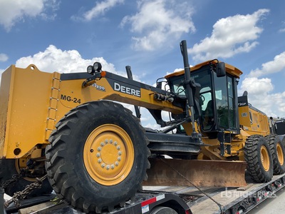 2022 John Deere 772GP AWD Motor Grader