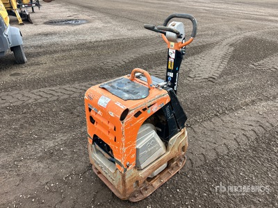 Mikasa MVH-508DE Vibratory Plate Compactor