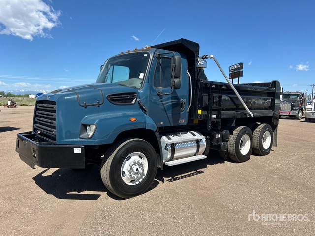 2013 Freightliner 114SD 6x4 T/A Dump Truck