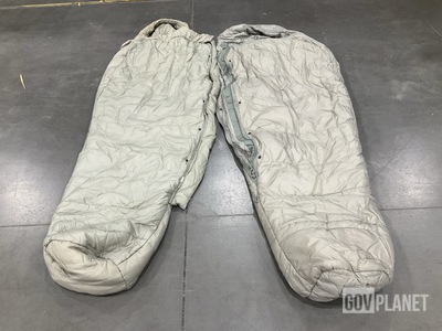 (60) Sleeping Bags