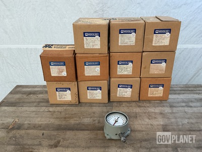 (11) Weksler EA233PCPLWBX Dial Indicating Pressure Gages