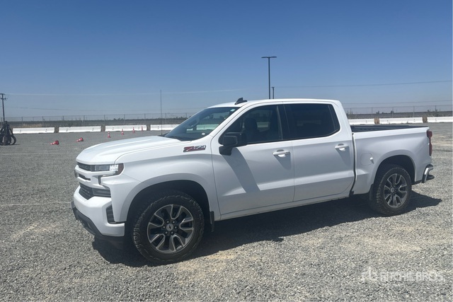 2022 Chevrolet Silverado 1500 RST Z71 4x4 Crew Cab Pickup