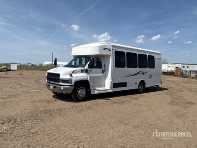 2007 Chevrolet Topkick 25 Van osobowy