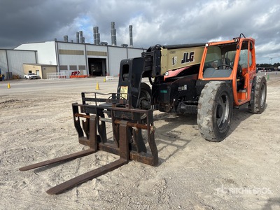 2018 JLG 742 を見 Telehandler
