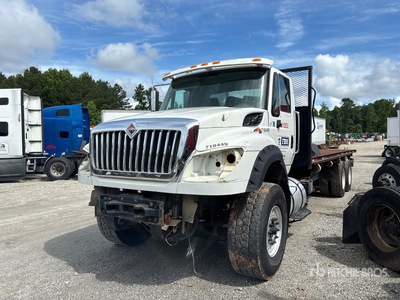 2015 International 6x4 平台トラック (Inoperable)