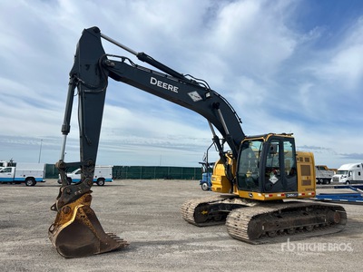 2021 John Deere 245G LC Rupsgraafmachine