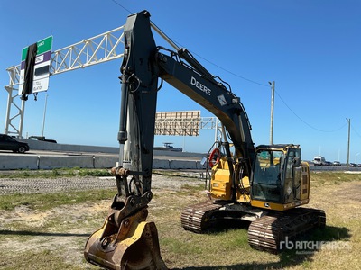 2021 John Deere 245G LC Rupsgraafmachine