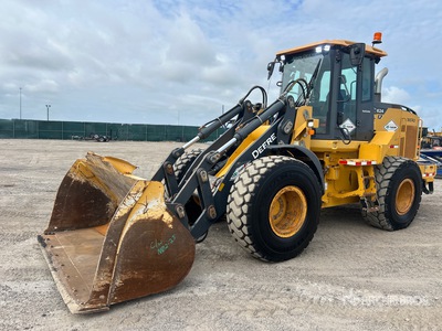 2021 John Deere 624 P-Tier جرافة
