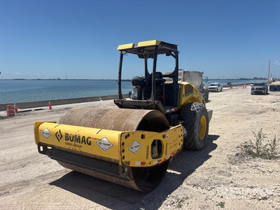 2021 Bomag BW211D-5 Smooth Drum Compactor