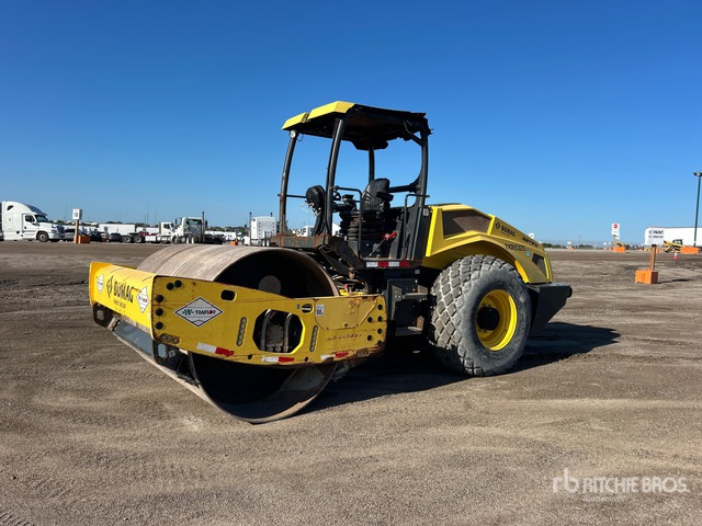 2021 Bomag BW211D-5 Smooth Drum Compactor
