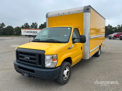 2019 Ford E-350 4x2 Van Truck
