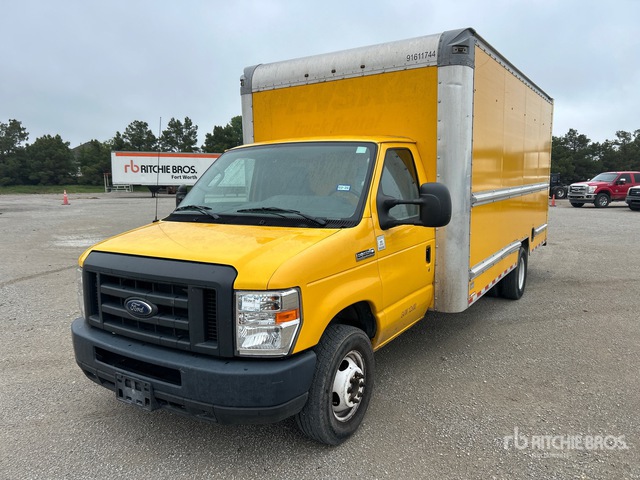 2019 Ford E-350 4x2 Van Truck
