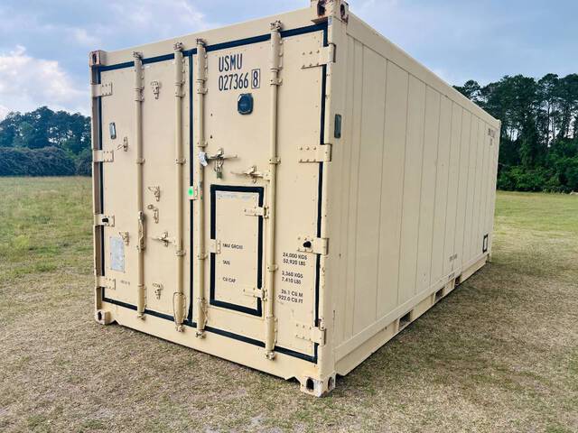 2007 20 ft Cooler / Freezer / Refrigerator Storage Container