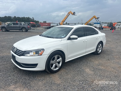 2013 Volkswagen Passat SE Automobile