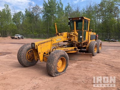 John Deere 672A AWD Motor Grader
