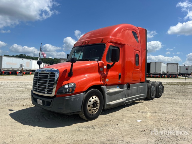 2017 Freightliner Cascadia 125 6x4 T/A Sleeper Truck Tractor