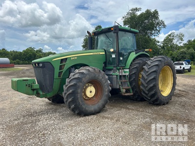 John Deere 8430 トラクター