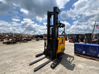 2024 Hyundai 23BRP-9 4300 lb Schubmaststapler