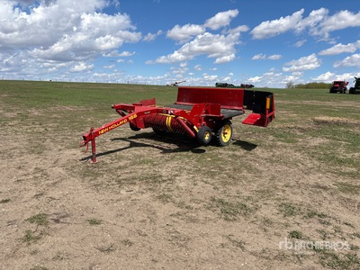 New Holland 166 5 ft 4 in Windrow Inverter